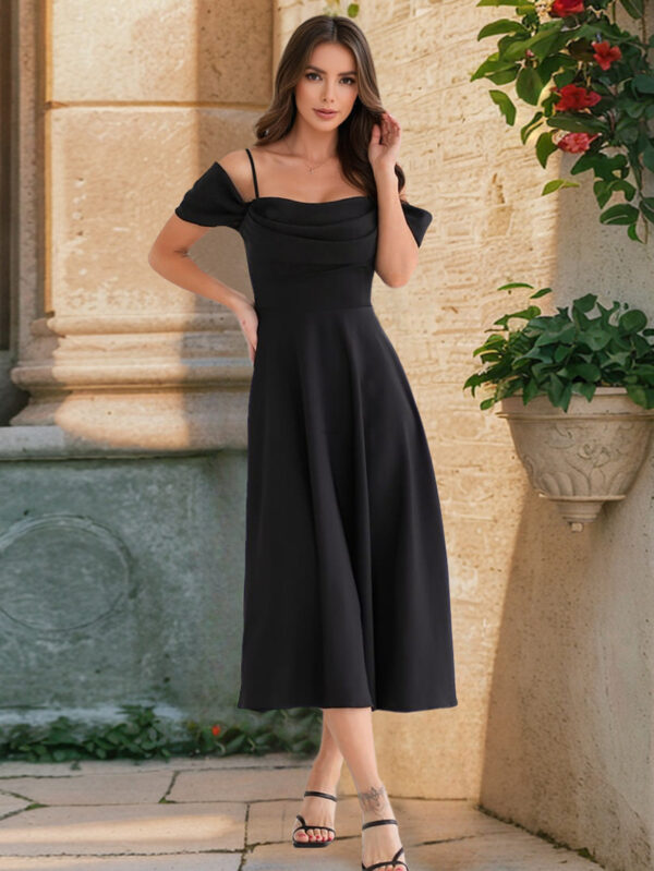 Women's Sexy Pleated Sling Slim Temperament Dress - Image 3