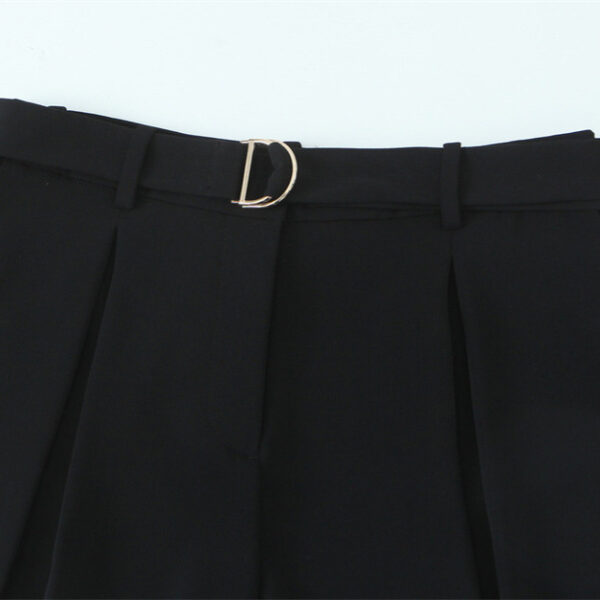 With Belt Pleated Casual Shorts - Image 3
