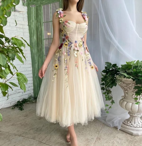 Light Champagne Tulle Prom Dress Sweetheart-Neck Flow - Image 3